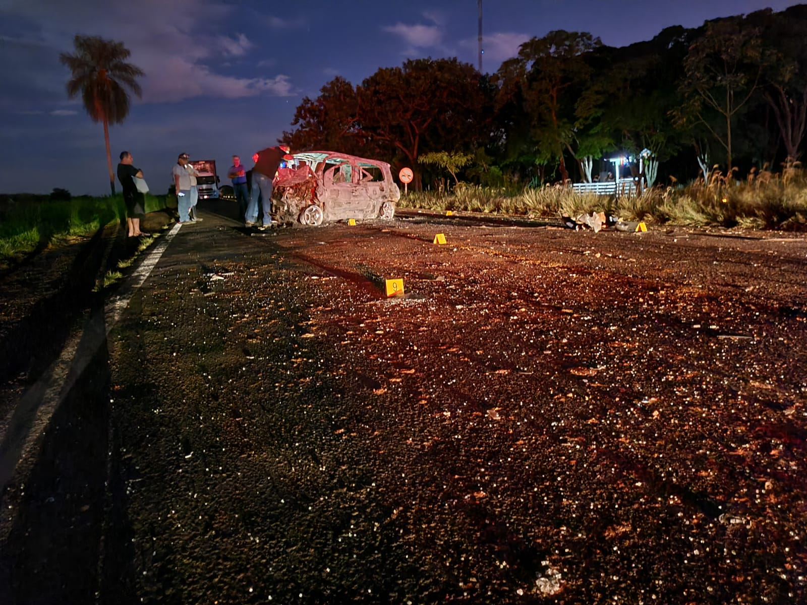 Acidente aconteceu na madrugada desta sexta-feira (9) - Foto: Jornal da Nova